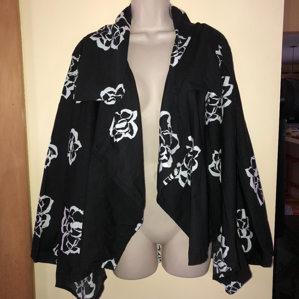 RONI RABL black/white cotton tie back open blouse/S (generous fit) - Picture 7 of 8